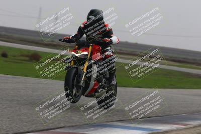 media/Nov-30-2025-TrackDaz (Sun) [[d8b22663df]]/A Group/Session 4 (Wheelie Bump)/